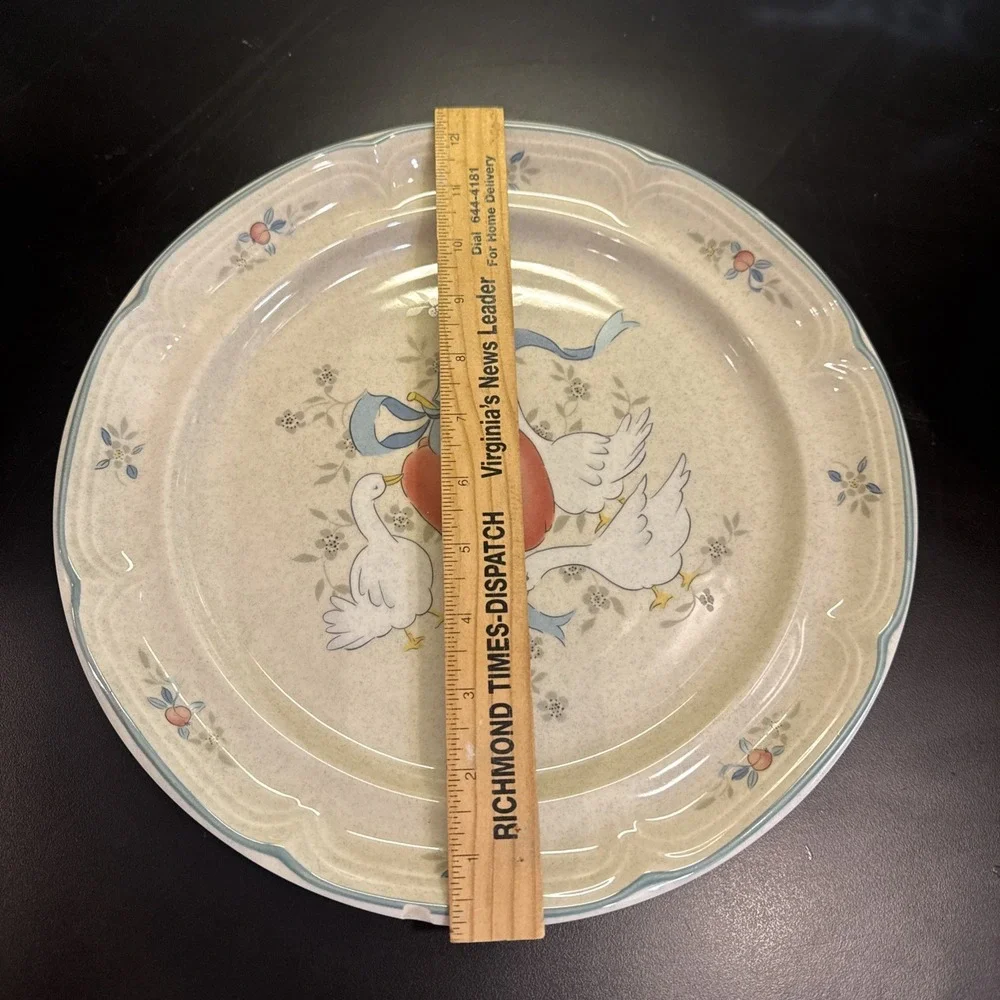 Chipped ! VTG International China Marmalade Stoneware Dinner Plate Geese Apple